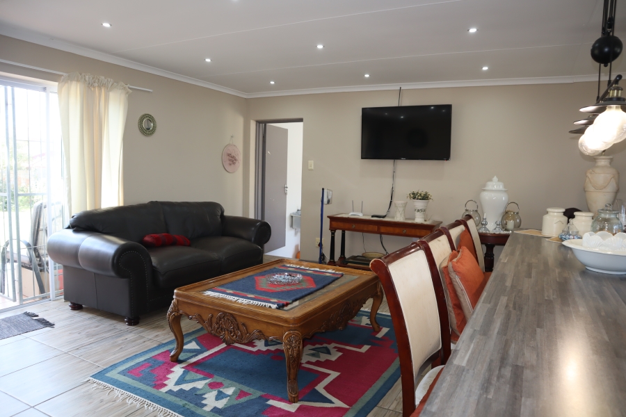 3 Bedroom Property for Sale in Wavecrest Eastern Cape